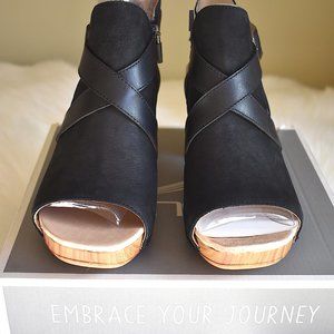 dansko arlene platform sandal